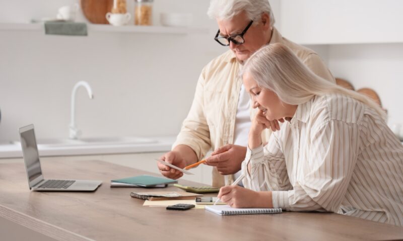 Penzioneri mogu da pokrenu paušalnu delatnost ili mali biznis i tako zarađuju uz penziju